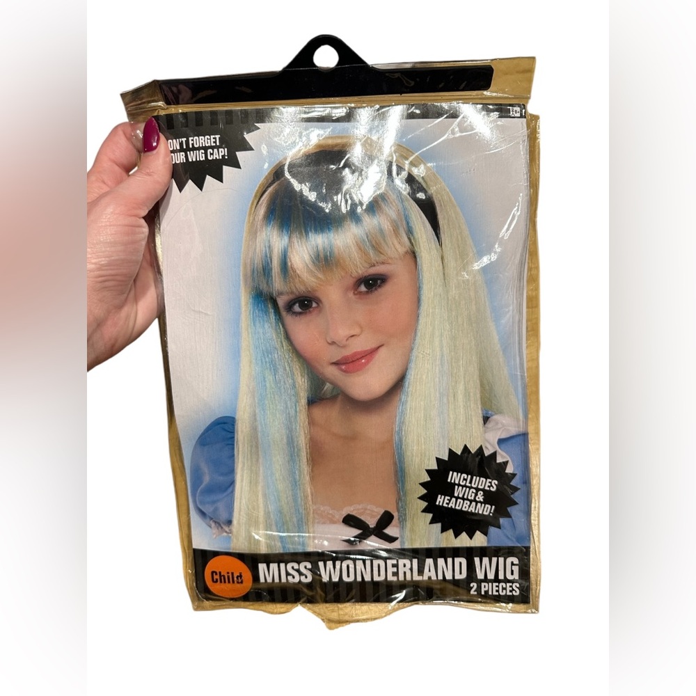 MISS WONDERLAND NIB 2 PIECE CHILD'S WIG AND HEADBAND